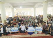 Bupati Tanah Datar Serahkan Dana Insentif kepada 283 Guru LPA dan Petugas Masjid se Kecamatan Rambatan