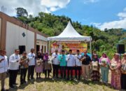 Bupati Solok Selatan Salurkan Bantuan Pangan Cadangan Beras Pemerintah di Nagari Pakan Rabaa Utara