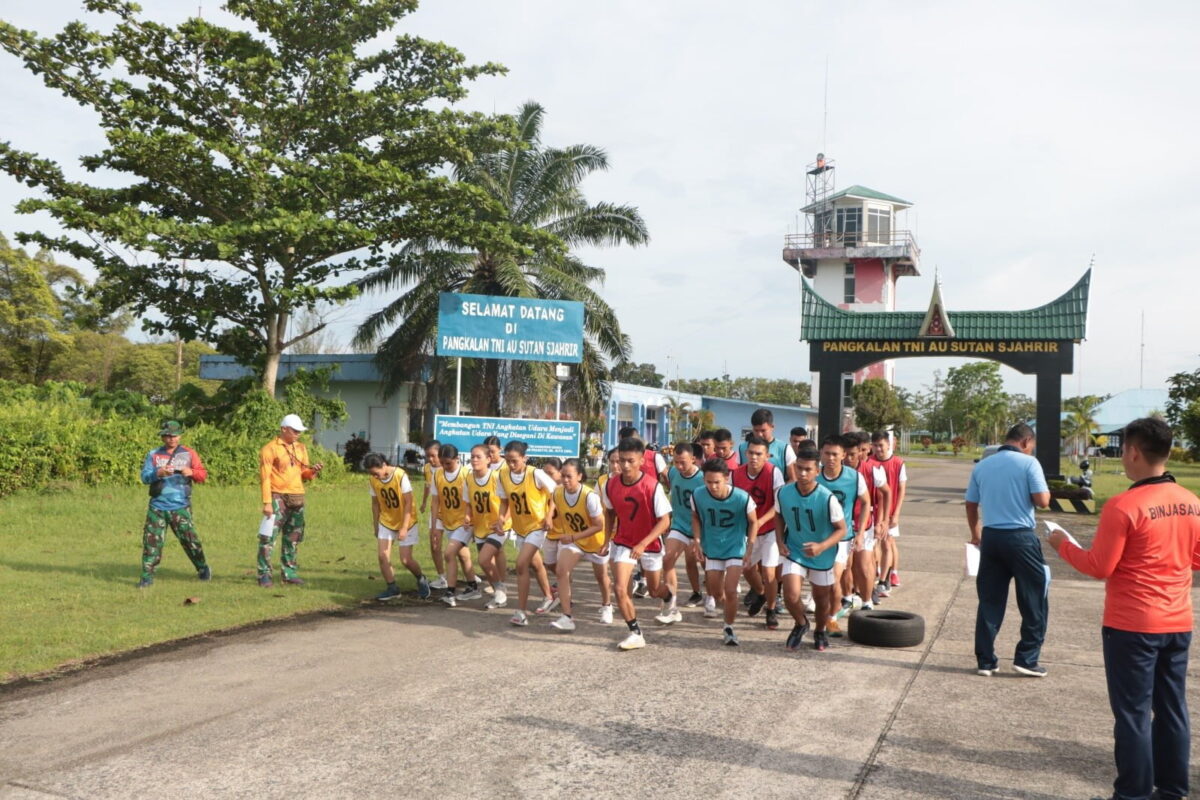 Sebanyak 38 Casis taruna/i AAU 2023 di antaranya terdiri dari 29 pria dan 9 wanita mengikuti tes Kesamaptaan. IRHAM