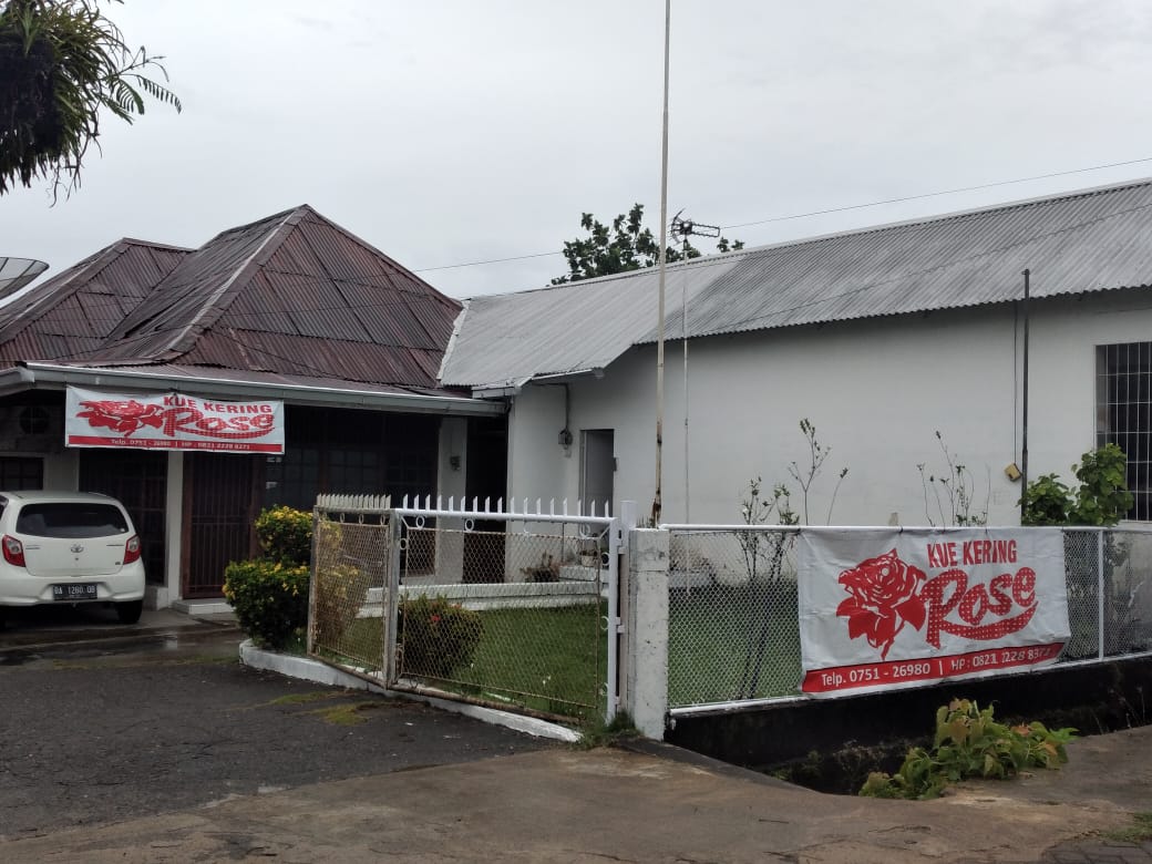 Rumah tempat Kue Rose diproduksi, Jl Hos Cokroaminoto No. 75 Padang.  ATVIARNI