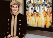 Gaya Vino G Bastian Berpakaian Minang