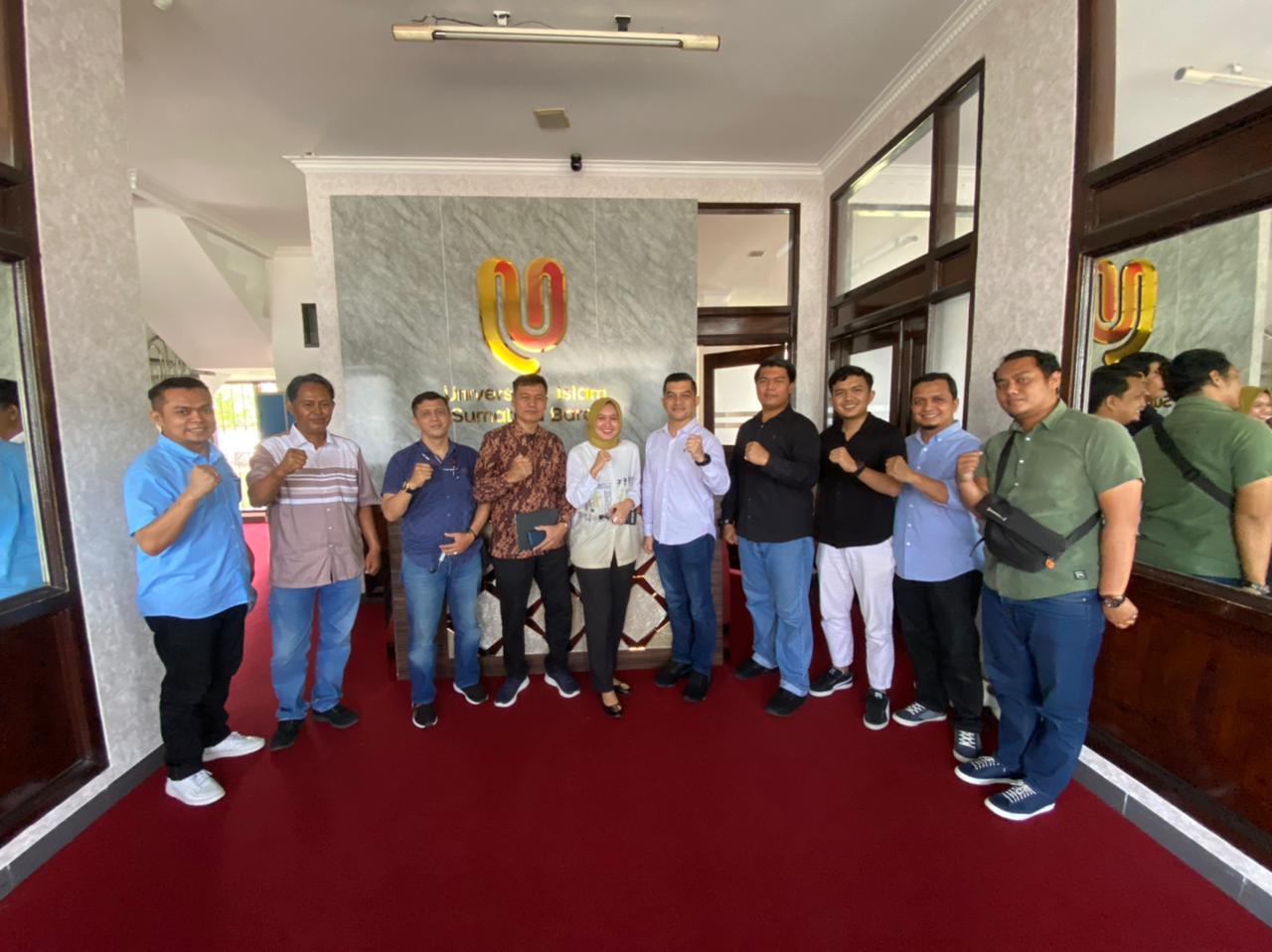 KAWAL PEMILU-- Pengurus WPCD ikut mengawal pelaksanaan Pemilu serentak 2024 yang damai dan berintegritas. IST