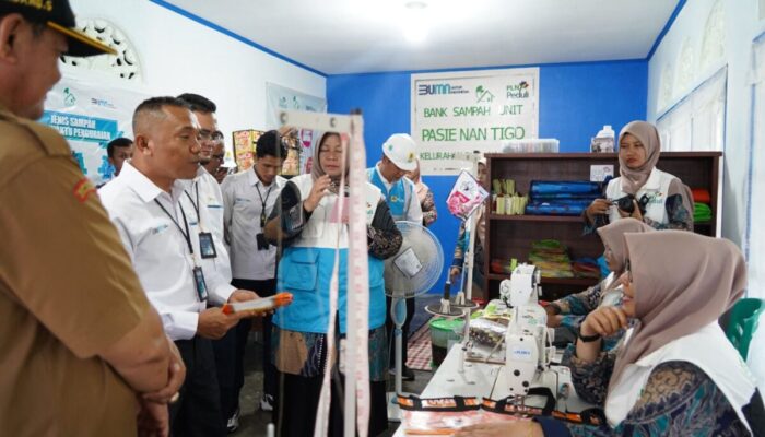 Setahun Dibina PLN, Bank Sampah Pasie Nan Tigo Kini Punya Galeri dan Memproduksi Barang Daur Ulang