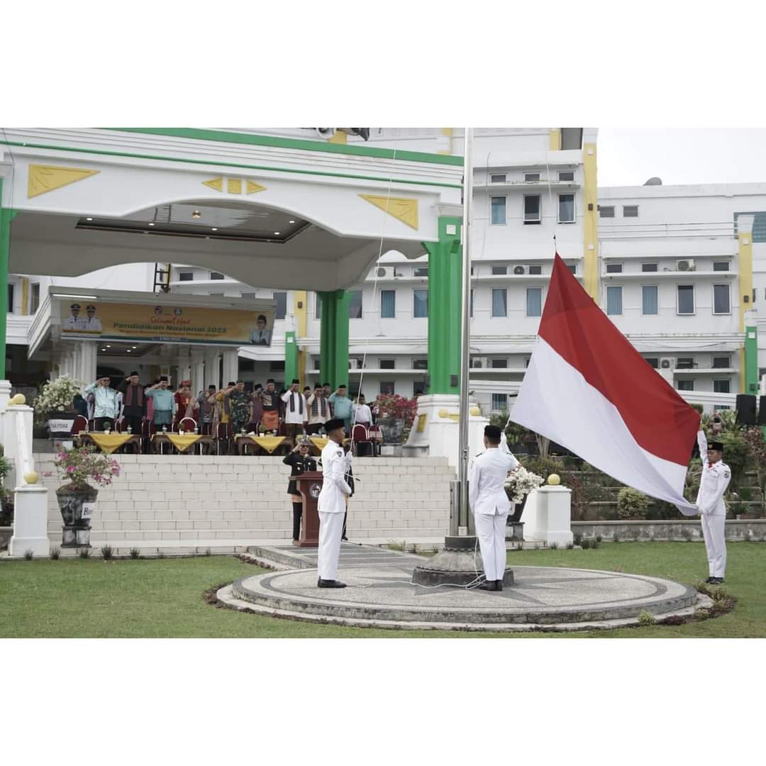 Peringatan Hari Pendidikan Nasional (Hardiknas) 2023 yang dilaksanakan di Lapangan Kantor Bupati Lima Puluh Kota, Bukik Limau, Sarilamak, Selasa (2/5). IST