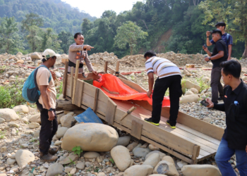Pemprov Sumbar tengah mengembangkan wilayah pertambangan rakyat sebagai salah satu upaya menekan aktivitas tambang ilegal.