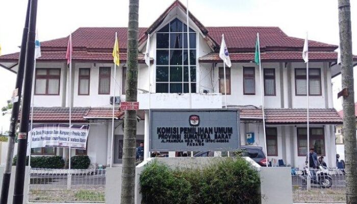 KPU Sumbar: Usai Daftarkan Bapaslon Parpol Dilarang Tarik Dukungan