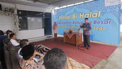 Pj Wali Kota Payakumbuh saat menghadiri Halalbihalal di Tirta Sago