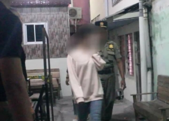 Digrebek Warga, 2 Pasangan Mesum Diamankan ke Markas Pol PP Padang