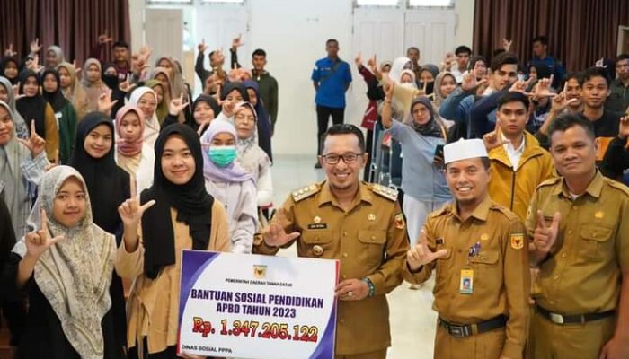 Bupati Eka Putra: Jangan Sampai Anak Tanah Datar Gagal Kuliah Karena Biaya, Kita Bantu Mereka!