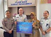 Melalui Program TJSL, Jasa Raharja Sumbar Berikan Bantuan Pengadaan Pojok Baca di Samsat Payakumbuh