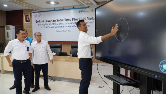 PLN Sumbar Luncurkan LSP+, Fitur Layanan Online yang Makin Memudahkan Masyarakat