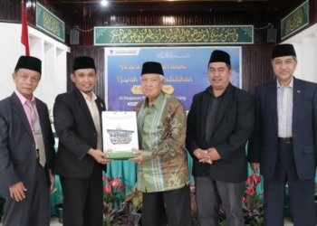 KH. Prof. Dr. Amal Fathullah Zarkasy Ungkap Jasa Besar Thawalib Padang Panjang atas Berdirinya Ponpes Gontor