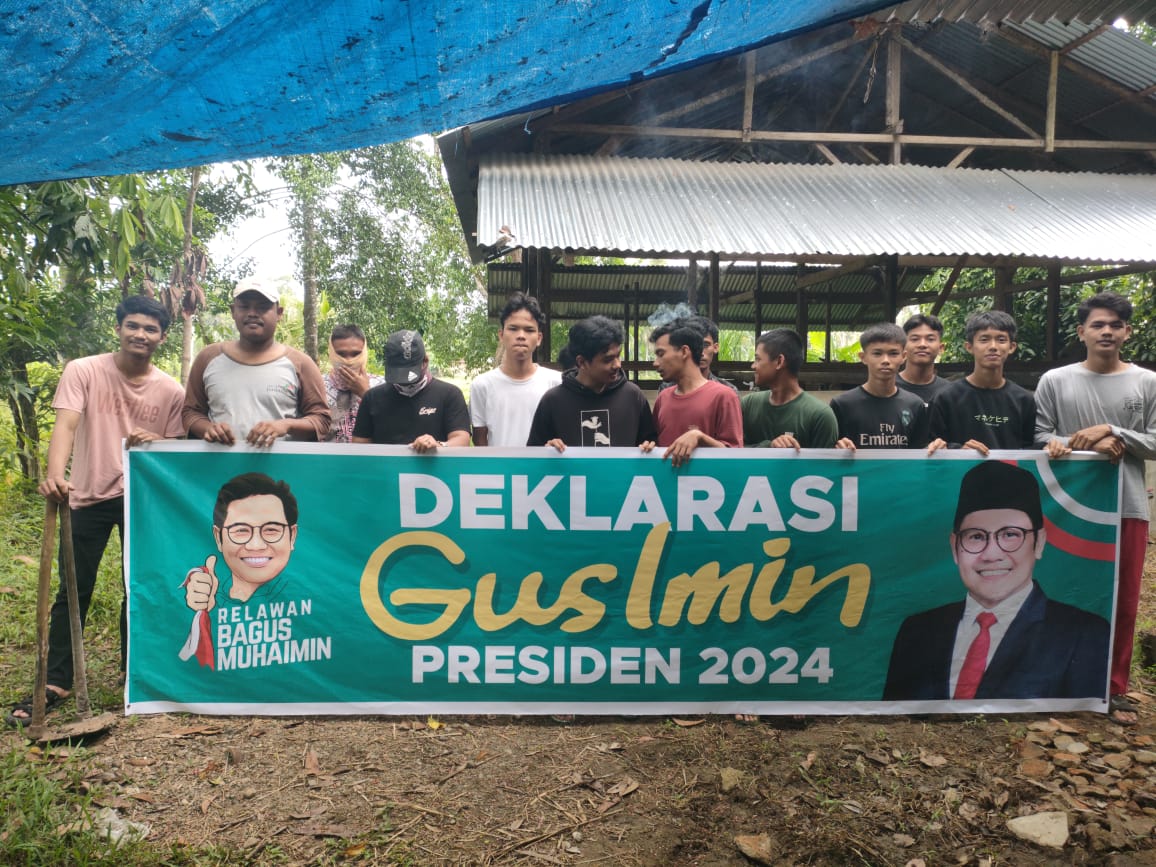 Peternak milenial asal Kota Pariaman mendeklarasikan diri mendukung Muhaimin Iskandar sebagai Capres 2024 mendatang di Kota Pariaman, Jumat (23/6). YUHENDRA