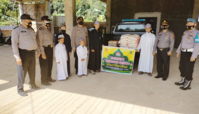 Sempat Ditertawai, Jual Tanah Bangun Ponpes