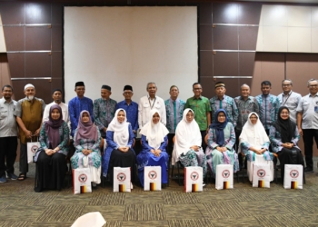 Semen Padang Lepas 21 CJH ke Tanah Suci