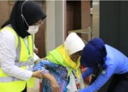 Jemaah Haji Kloter 02 Embarkasi Padang Mulai Masuki Aula Utama