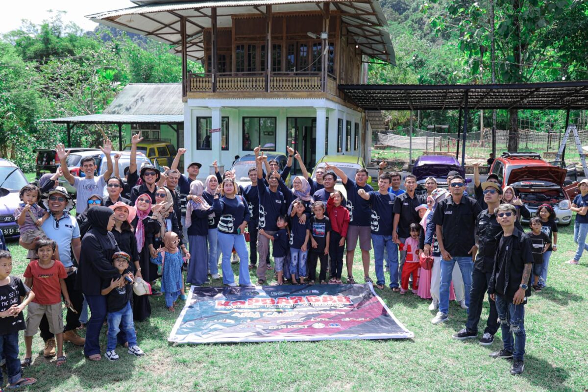 Anggota ACI Sumbar usai Kopdargab ARM di Sungrila Camp Lubuk Minturun Padang, Minggu (2/7). IST