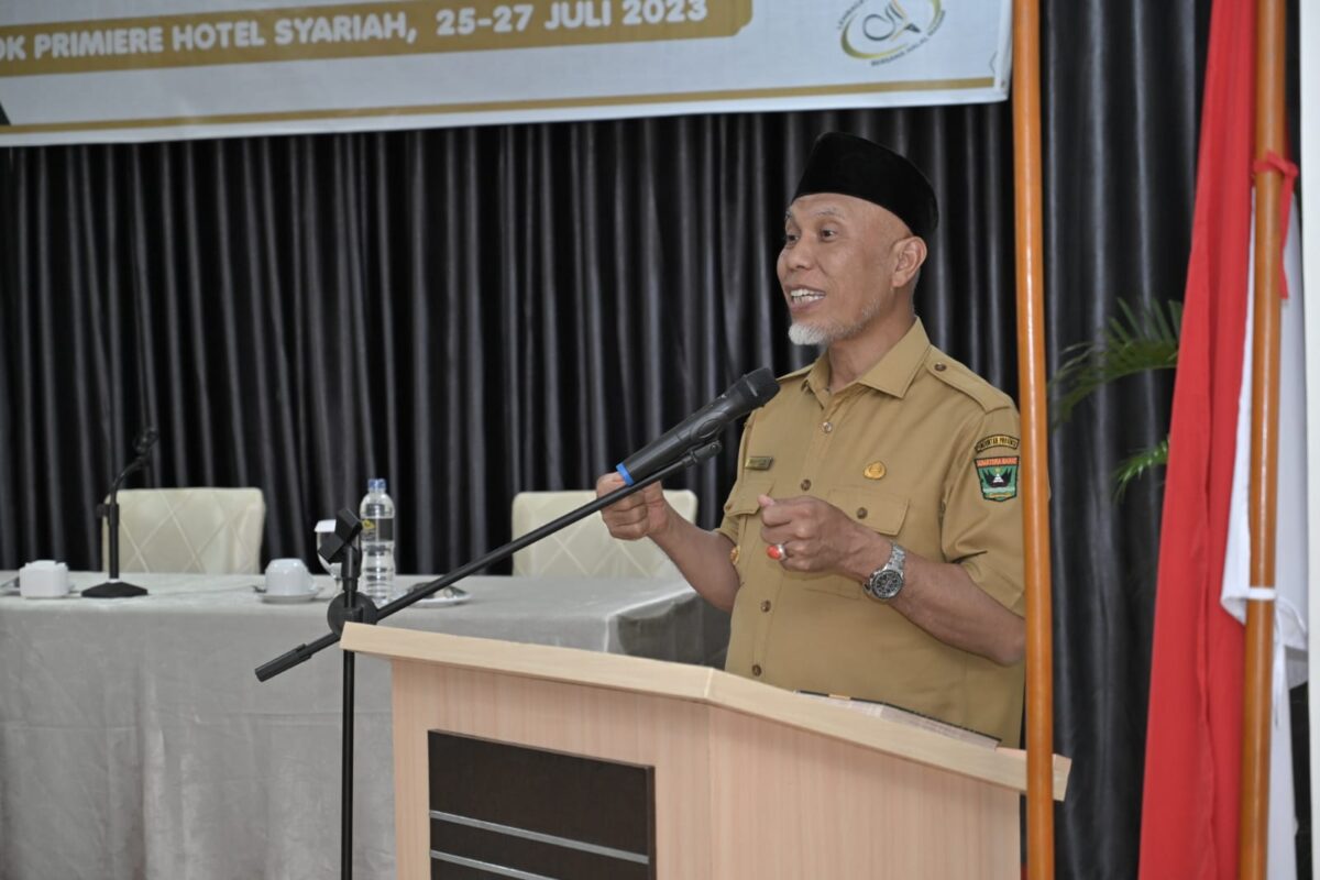 Gubernur Sumbar, Mahyeldi memberikan sambutan saat Pelatihan Juleha Sumbar di Solok Premiere Hotel Syariah, Kota Solok, Selasa (25/7). IST