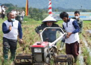 Hingga Pertengahan Tahun 2023, Program Bajak Sawah Gratis Tanah Datar Baru Tercapai 33,17 Persen