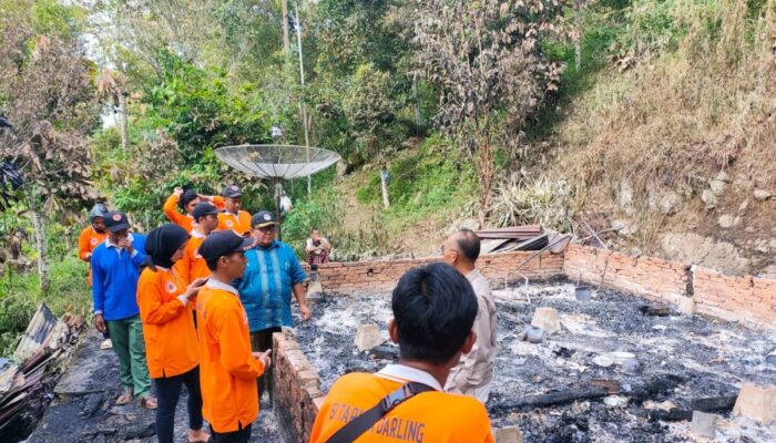 Destana Lumindai Bantu Korban Kebaran di Dusun Guguk Bungo Barangin