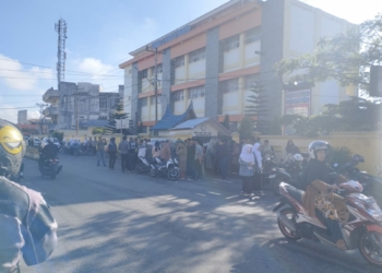 BREAKINGNEWS: SMAN 3 Bukittinggi Diblokir, Siswa Tidak Bisa Masuk Sekolah