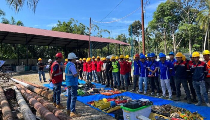 PLN ULP Simpang Empat Latih Vendor Baru Tentang Pelayanan Pelanggan