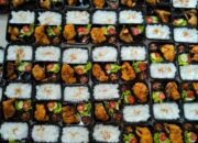 Boardgame Cafe Donasikan 100 Nasi Bungkus untuk Warga Terdampak Banjir, Ini Nomor yang Bisa Dihubungi!