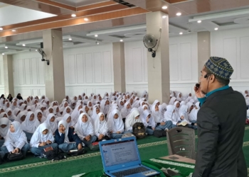 Semarak Tahun Baru Hijriah 1445, Pontren Kauman Motivasi Santri Menghafal Al-Qur’an