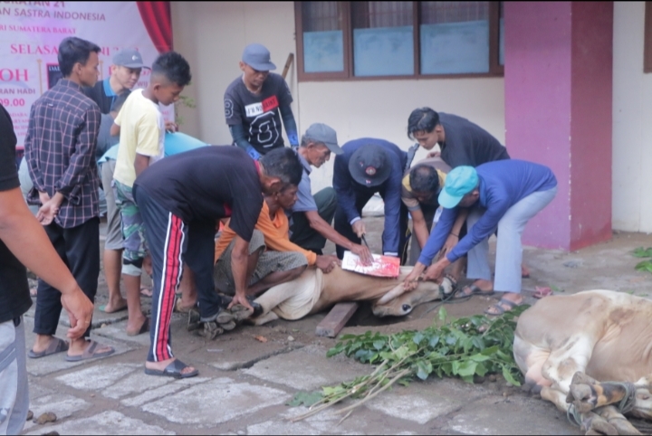 Penyelenggaraan ibadah kurban di UPGRISBA
