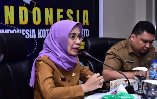 Sekdako Sawahlunto, Ambun Kadri memberikan sambutan saat peluncuran portal Satu Data Indonesia (SDI) di Balai Kota Sawahlunto pada Selasa (4/7). IST