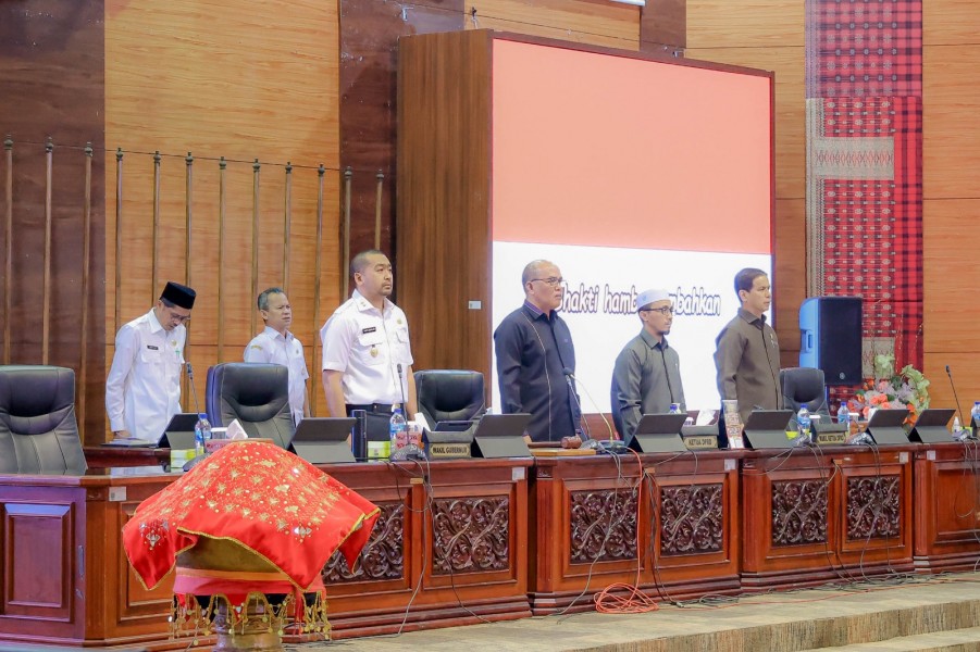 Rapat paripurna DPRD Sumbar dengan agenda pengambilan keputusan terhadap Ranperda Pertanggungjawaban Pelaksanaan APBD tahun 2022. IST