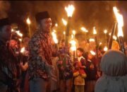 Nagari Pintu Padang Lepas Pawai Obor Keliling dan Nobar