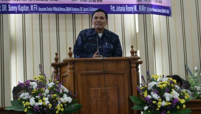 SASTRA REBOAN: Penyair Pulo Lasman Simanjuntak Bacakan Dua Sajak di Panggung  PDS. HB. Jassin TIM Jakarta