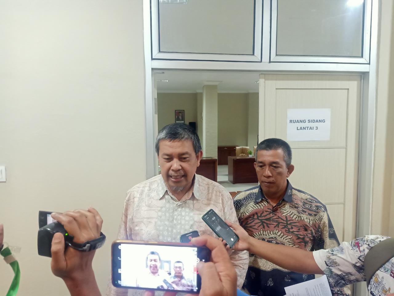 Direktur Politeknik Pertanian Negeri Payakumbuh John Nefri membenarkan ada dua eks petinggi kampus itu telah ditetapkan sebagsi tersangka oleh Mabes Polri dalam kasus magang di Jepang.
