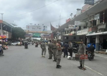 Tiga Pekan Pasca-Penertiban, PKL Pasar Raya Masih Kucing-kucingan dengan Petugas