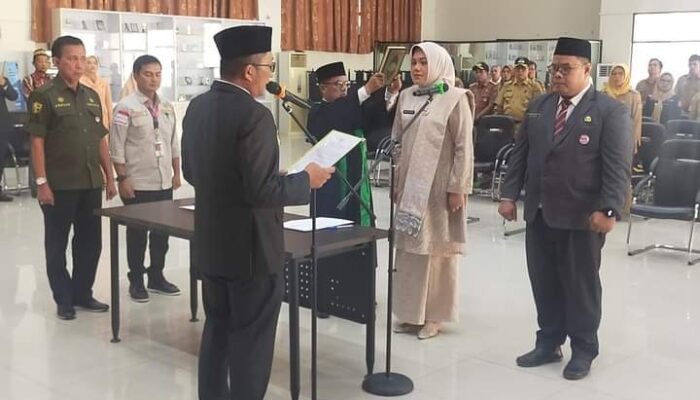 Pejabat Lama Naik Kelas ke Provinsi, Ini Deretan Pejabat Eselon II Baru yang Dilantik Walikota Padang