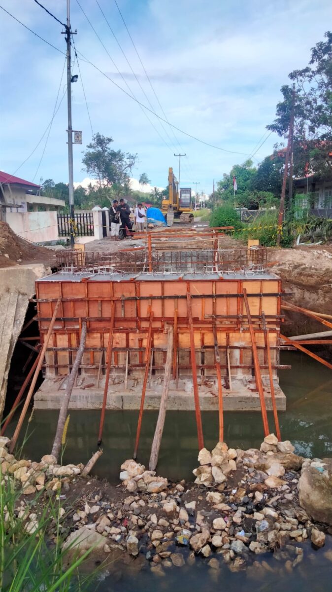 Salah satu pembangunan jembatan di wilayah Agam. Pemkab Agam terus membangun infrastruktur kerakyatan, khususnya jembatan yang merupakan akses penghubung dalam mobilitas masyarakat.IST
