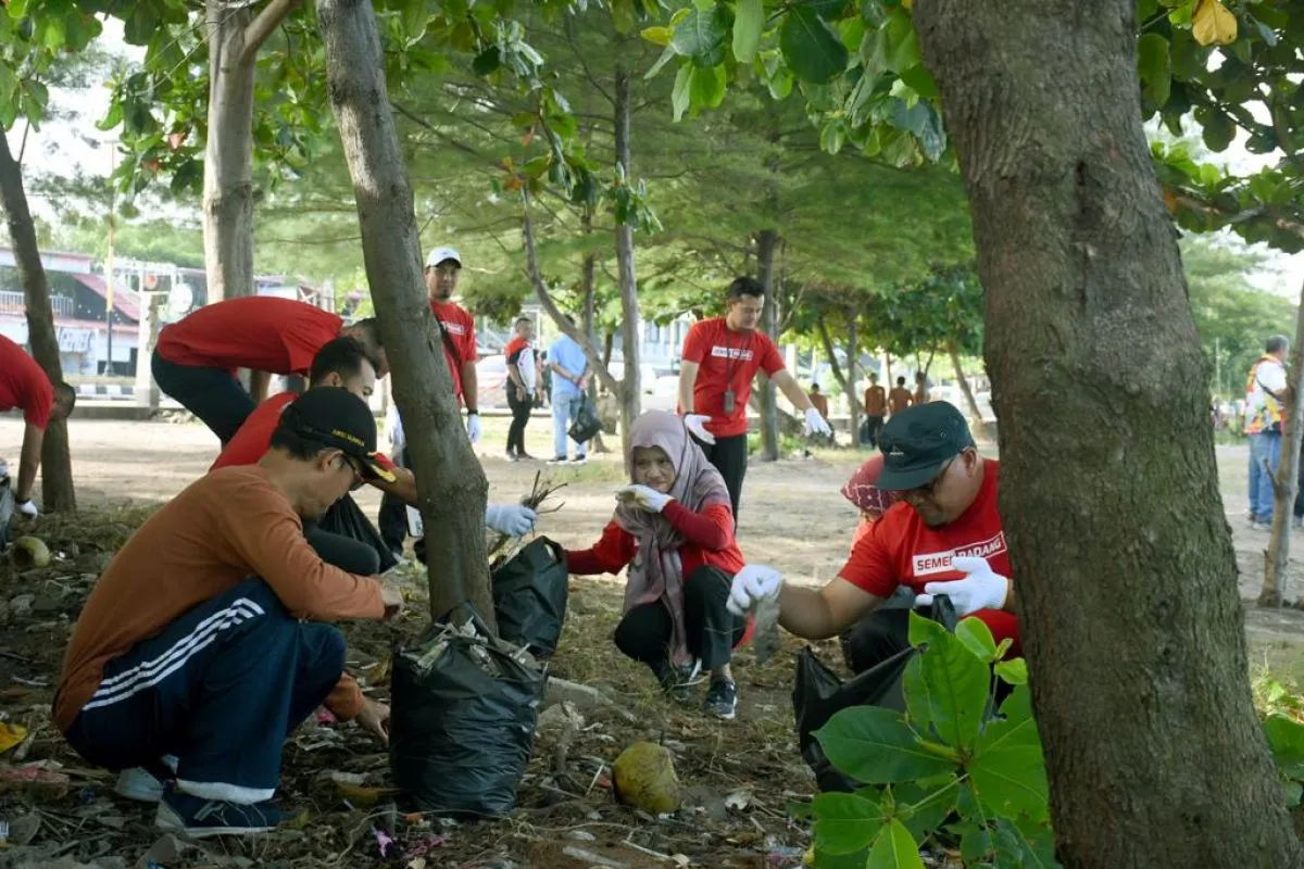 PT Semen Padang ikut memeriahkan Hari Lingkungan Hidup Sedunia. IST