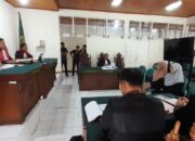 Tak Sesuai Keterangan, Selebgram Gadis Kembar Cabut BAP di PN Bukittinggi