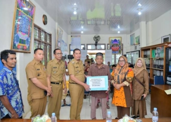 Salurkan BLT Dana Desa III di Bukik Gadang, Walikota Sawahlunto Minta Penerima Gunakan Sebaik-baiknya