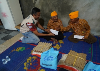 Berlinang Air Mata! Veteran Pejuang di Sijunjung Terharu Dikunjungi Manajemen PLN Sumatera Barat
