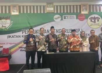 Disaksikan Bupati Andriwarman, Walinagari Panampuang Agam Kukuhkan Pengurus IKPJ 2023 – 2026