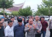 Pulangkan Paksa Pengunjuk Rasa Tolak PSN, Kapolda Sumbar Bantah  Telah Nodai Kesucian Masjid Raya Sumbar