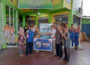 Tim PKM Teknik Mesin PNP Serahkan Alat Trainer Starting System kepada SMK Dhuafa Padang