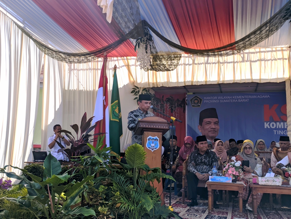 Sebanyak 964 orang mengikuti Kompetisi Sains Madrasah (KSM) 2023 tingkat Provinsi Sumatera Barat yang digelar pada tanggal 4-6 Agustus di MAN 2 Padang. IST