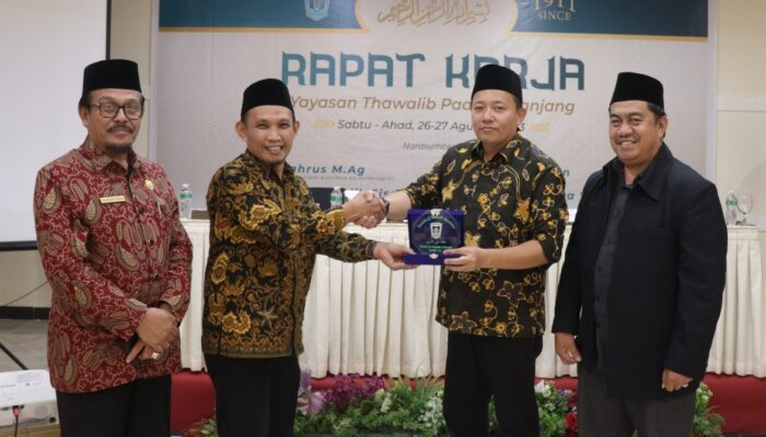 Berusia 112 Tahun, Direktur KSKK Madrasah Kemenag Kagumi Thawalib Padang Panjang yang Terus Berkembang