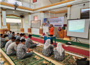 Siswa SMAN 15 Padang Dapat Pelatihan Kebencanaan