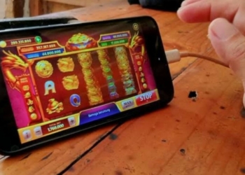 Katiko Langkang Batu Domino Batuka Jo Dariang Koin “Sidakah” Jack Pot si Kakek Merah