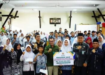 6.000 Siswa Kurang Mampu Terima Bantuan Pendidikan Rp2,6 Milyar dari BAZNAS Tanah Datar