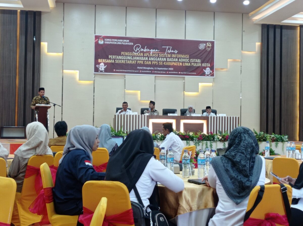 Pelaksanaan Bimtek Aplikasi Sistem Pertanggungjawaban Badan Ad Hoc (SITAB) yang dilaksanakan KPU Lima Puluh Kota. ist
